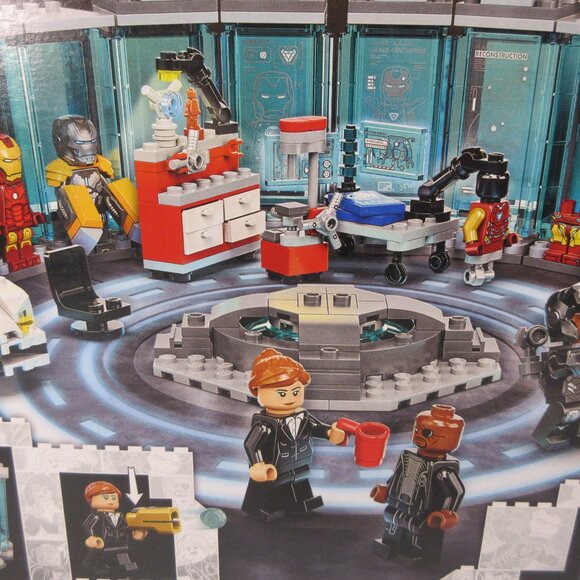 LEGO 76216 Infinity SAGA Super Heroes Iron Man Armory 496 pcs Ages 7+ New - Picture 10 of 15